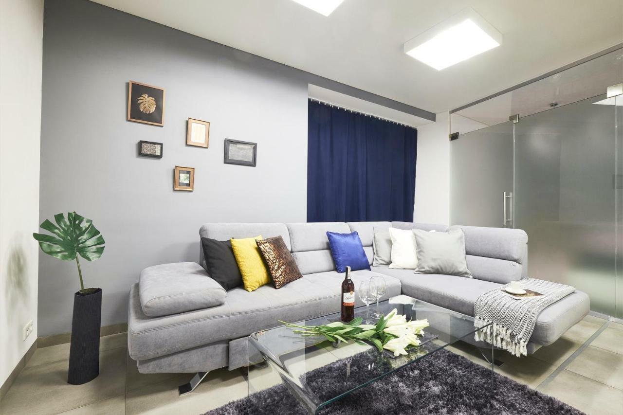 Xavier Boutique Apartment Warsaw Exterior photo